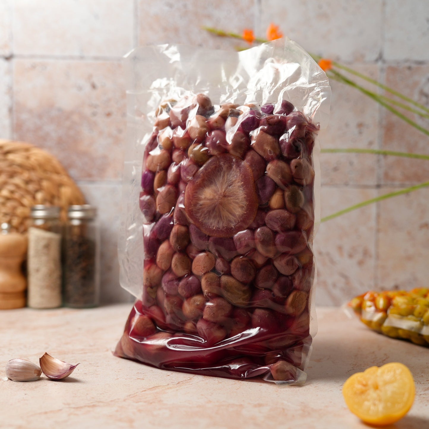 Zaitoun Ahmar - Olives Rouges (زيتون أحمر)
